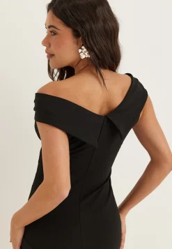 Bardot Pleat Maxi With Split