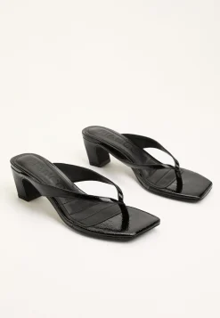 Biaspice Toe Post Faux Leather