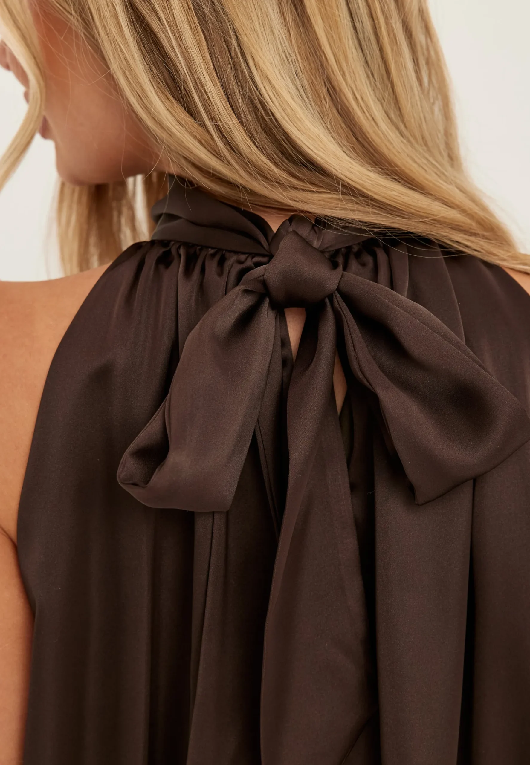 Bubble-Hem Halterneck Satin top
