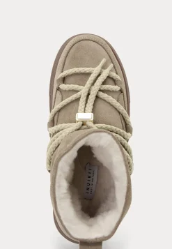 Classic Low Sneaker