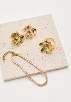 Daisy Earring Celebration