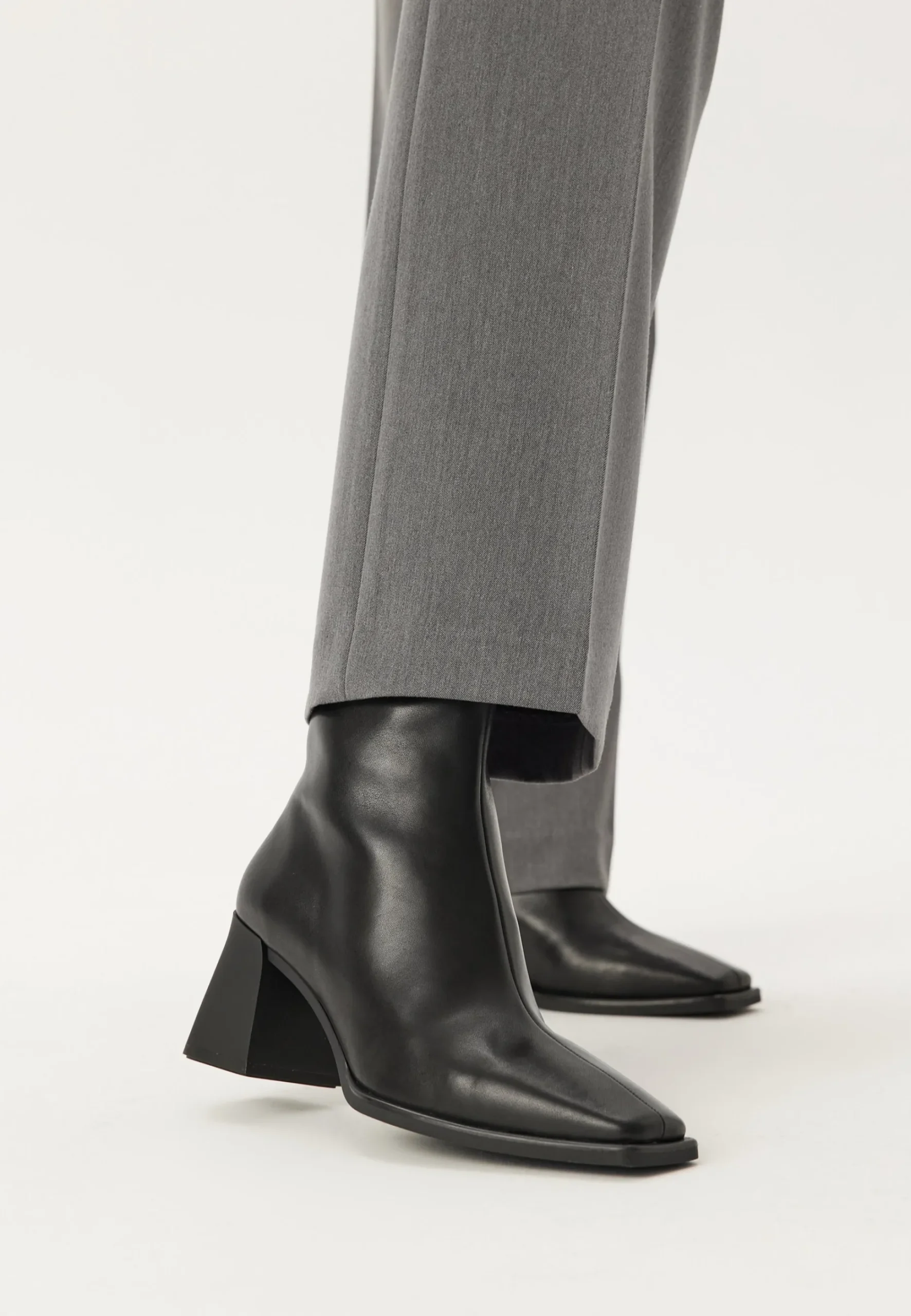 Hedda Leather Boots