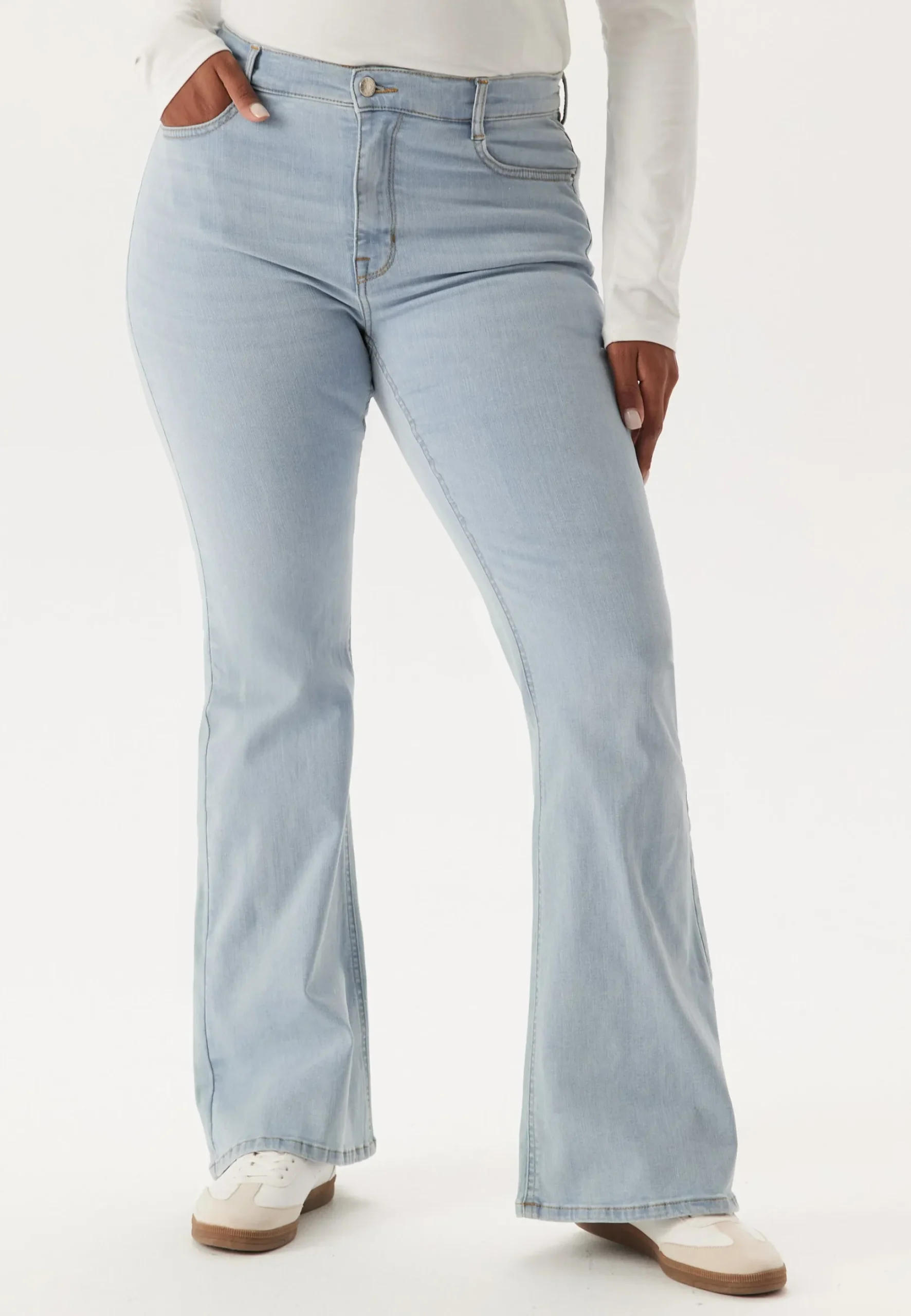 High Flare Superstretch Jeans