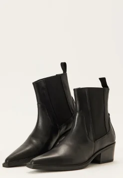 Kelsey Heel Classic Leather Boots