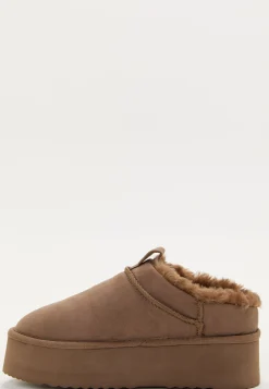 Low Platform Slip-on