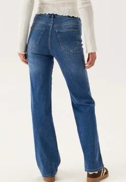 Moxy Straight