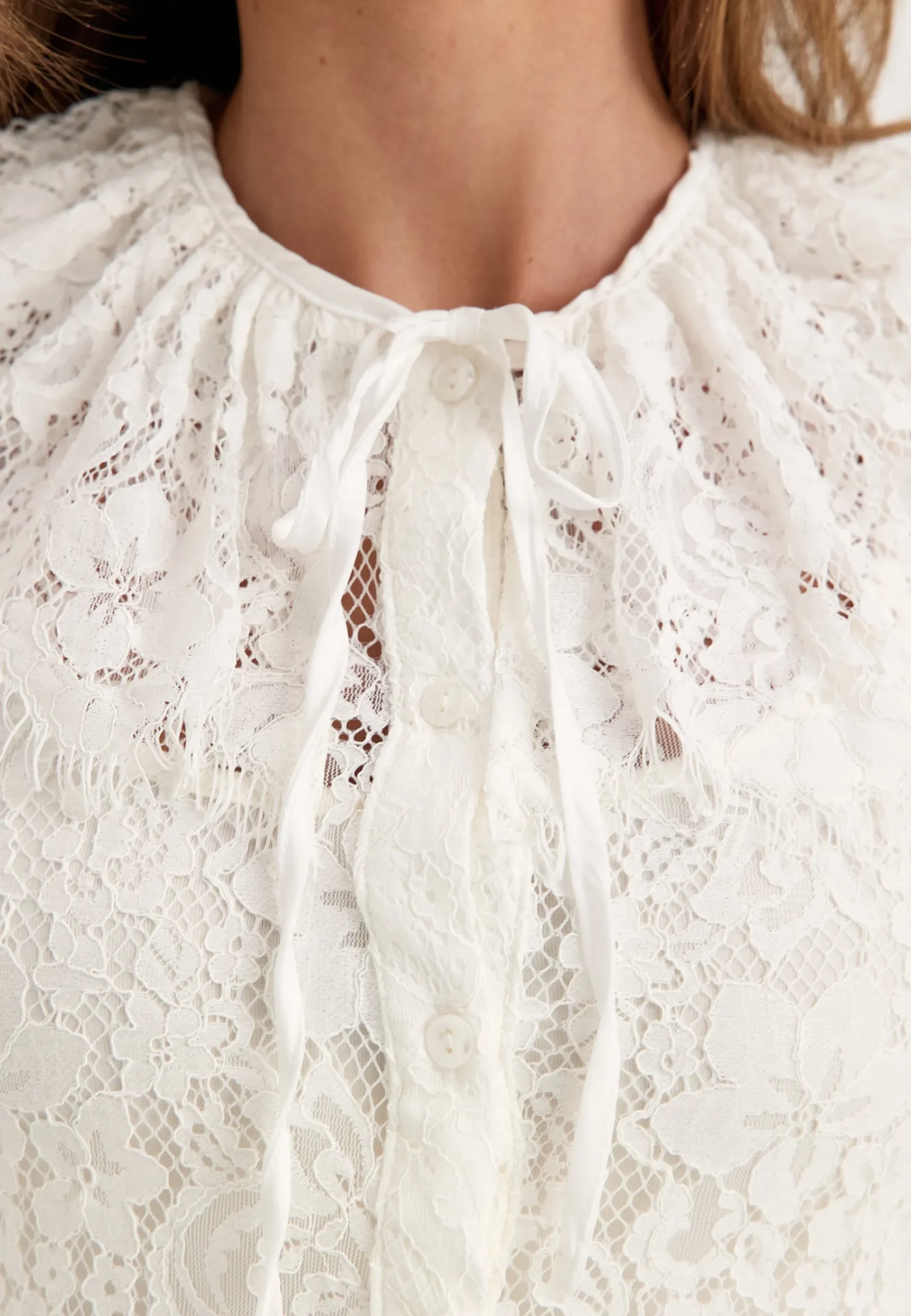Objlaney L/S LO TOP
