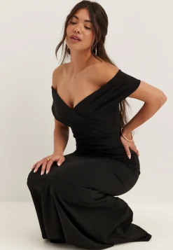 Off Shoulder Pleat Maxi Dress