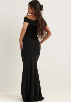 Off Shoulder Pleat Maxi Dress
