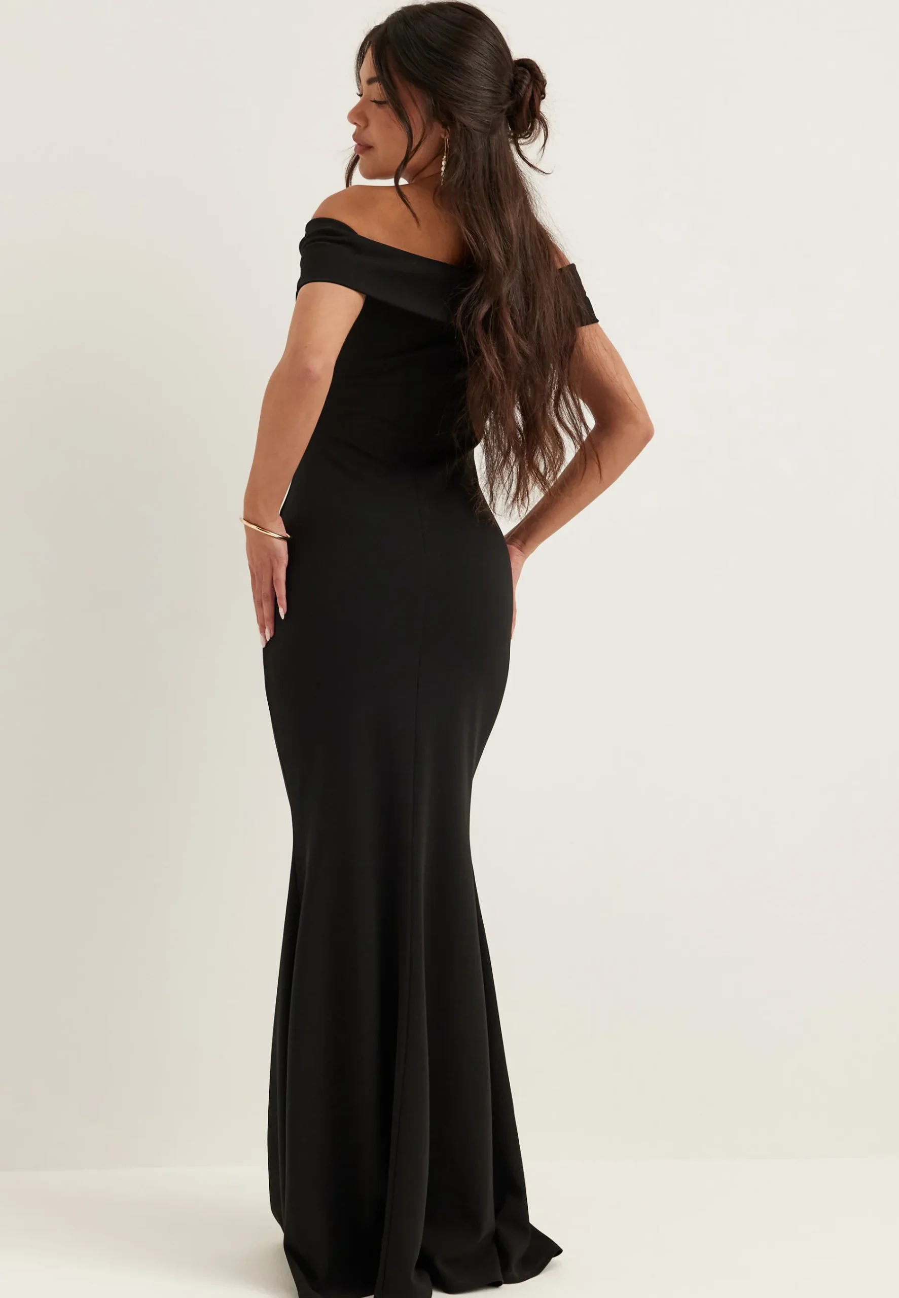 Off Shoulder Pleat Maxi Dress