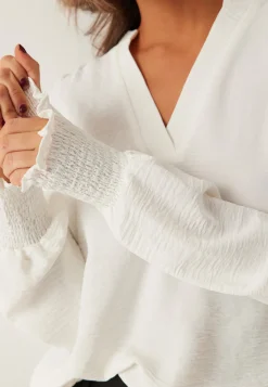 Onlmette V-Neck Smock Top