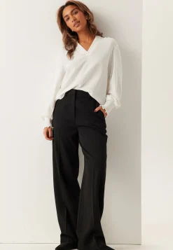 Onlmette V-Neck Smock Top