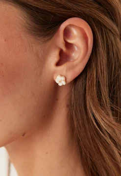 Petite Claire Earrings - Creme Puff