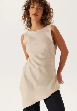 Remake Low Back Asymmetric Top