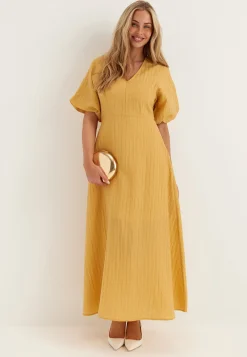 Slfmaddie Ss Closed Back Midi Dress