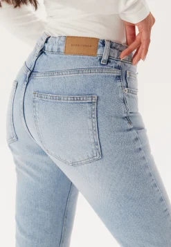 Slim Ankle Jeans