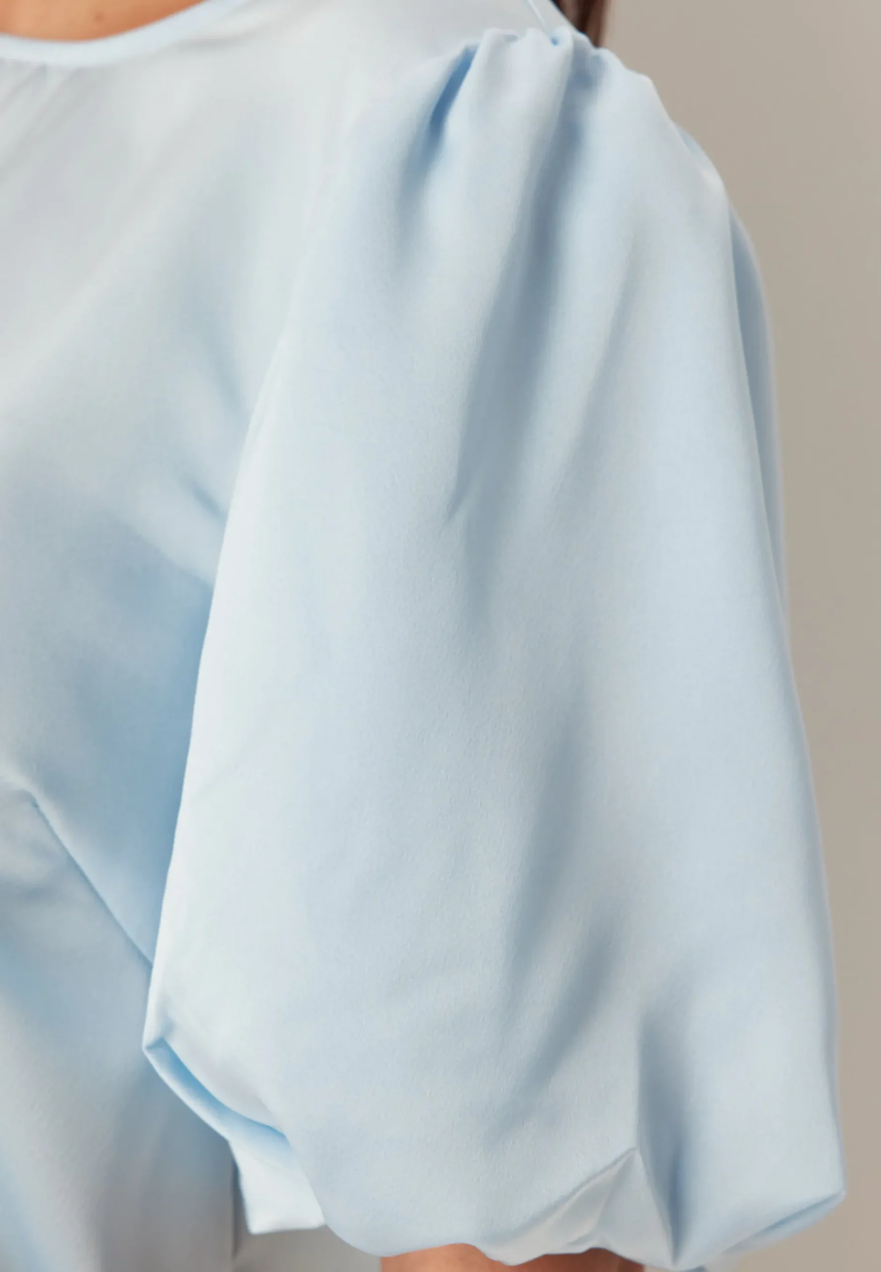Viellette 2/4 SATIN PUFF TOP S