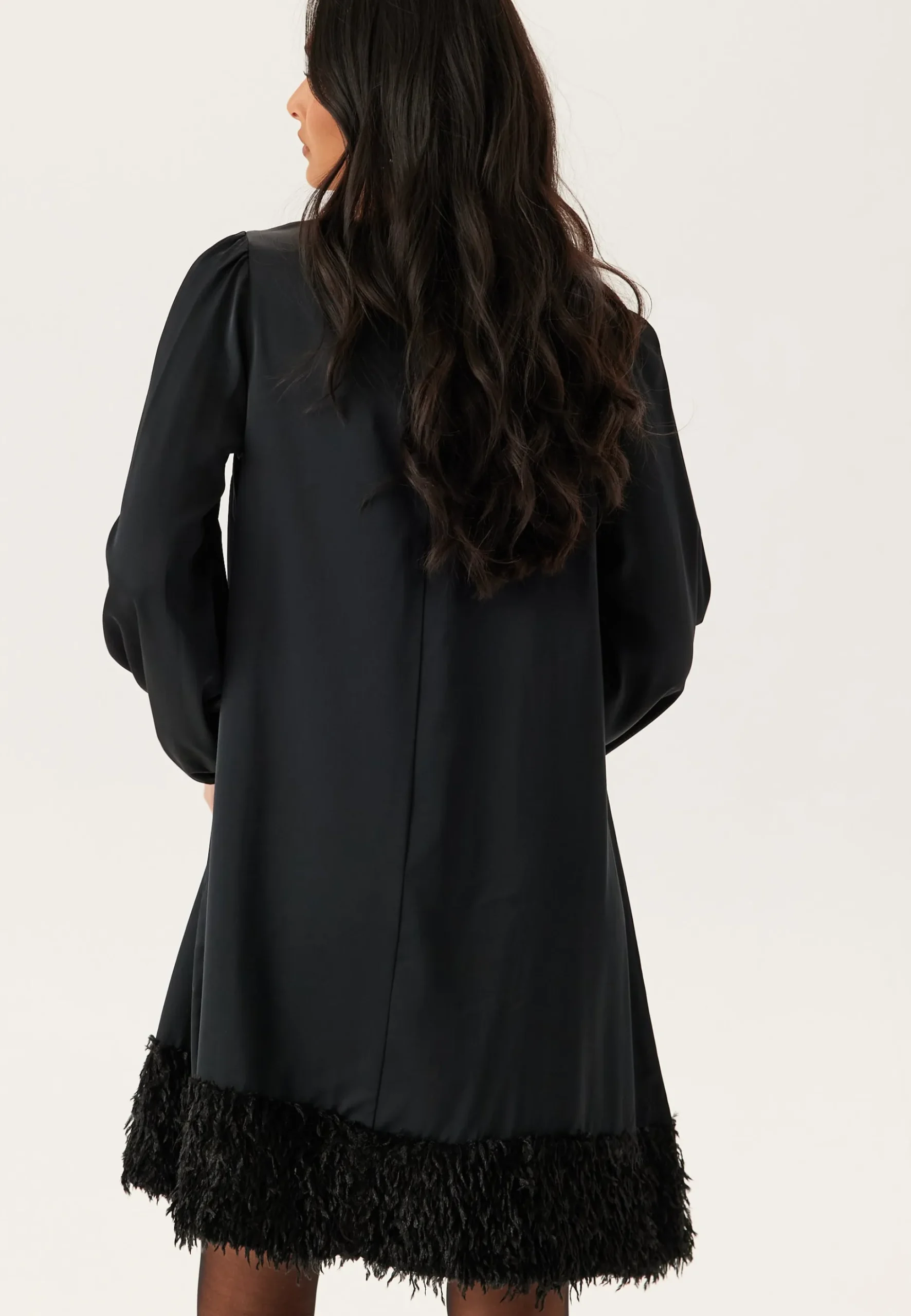 Viveer O-neck L/S SHORT DRESS