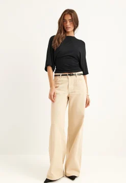 Wide Sleeve Fitted Tee