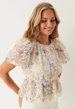 Yasleanna Ss Top